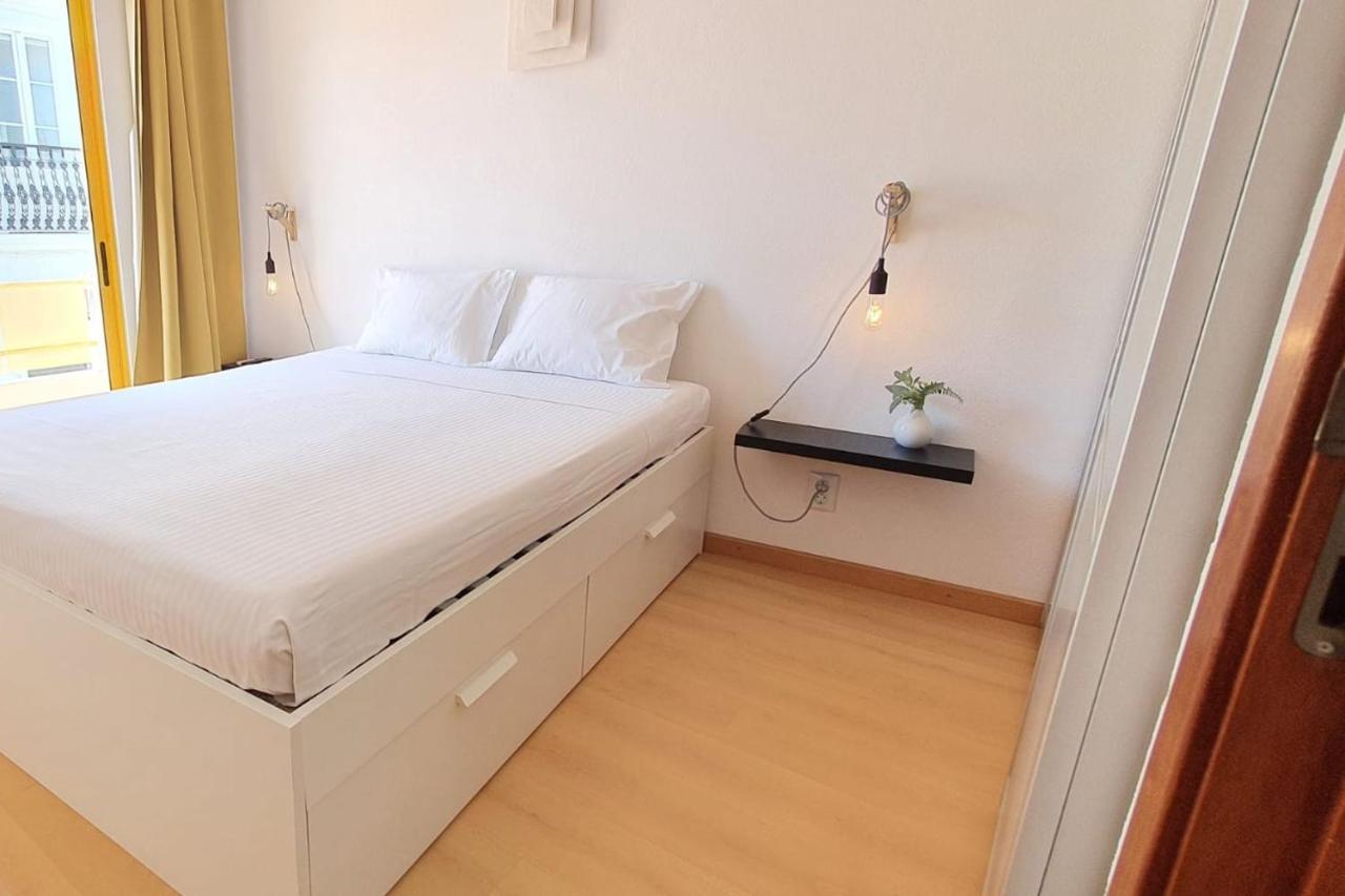 Lovelystay - Yellow Submarine House 拉哥斯 外观 照片