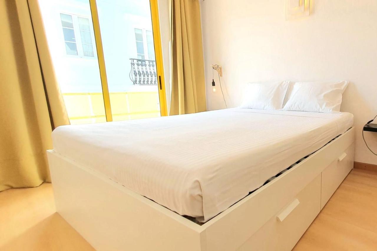 Lovelystay - Yellow Submarine House 拉哥斯 外观 照片