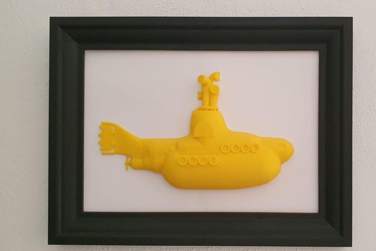 Lovelystay - Yellow Submarine House 拉哥斯 外观 照片